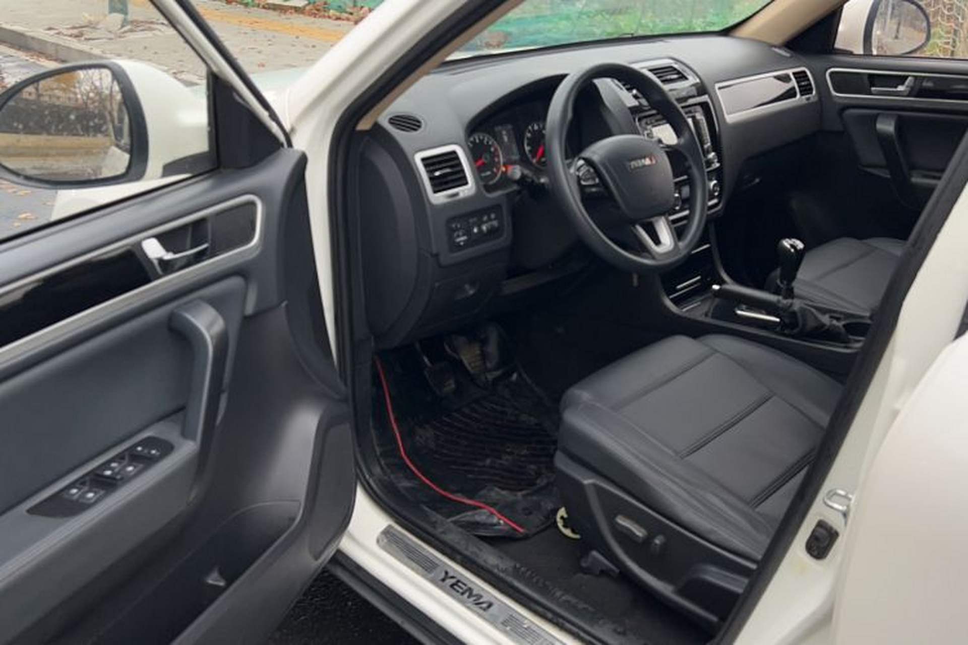 Used Yema T70 2015 1.8L Manual Elite Model Driver Seat