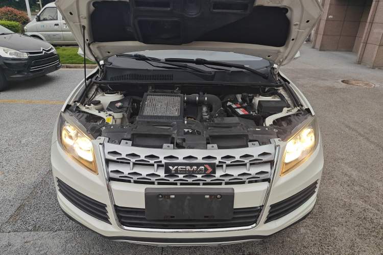 Used Yema T70 2015 Revised 1.8T CVT Elegant Version Engine Bay