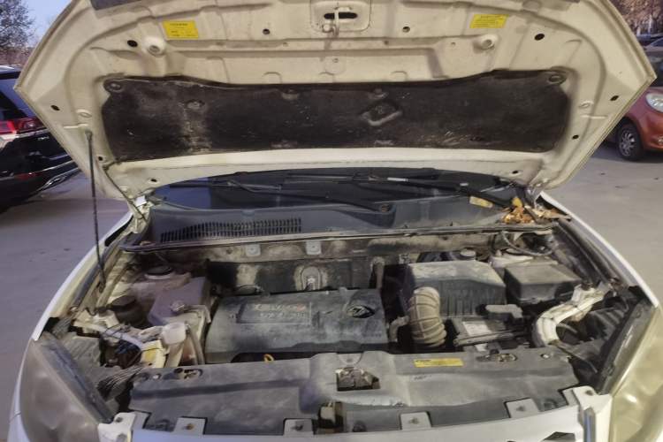 Used Yema T70 2015 1.8L Manual Elite Model Engine Bay