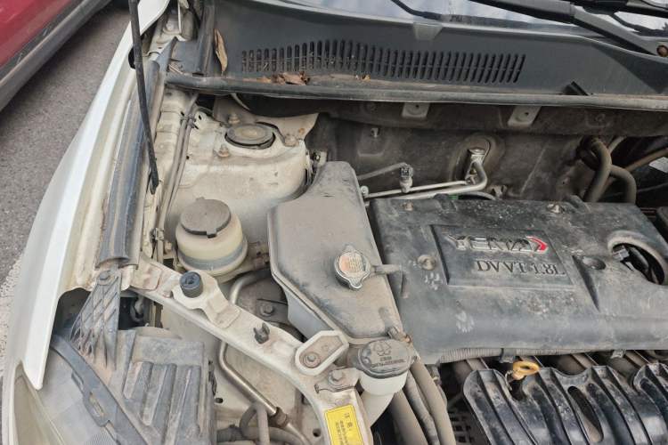 Used Yema T70 2015 Revised 1.8L Manual Elite Version Engine Bay Right