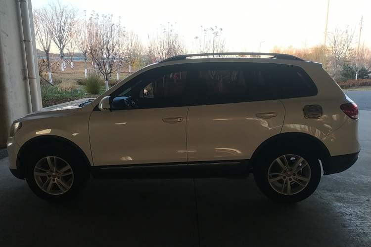 Used Yema T70 2015 1.8L Manual Elite Model Exterior 3