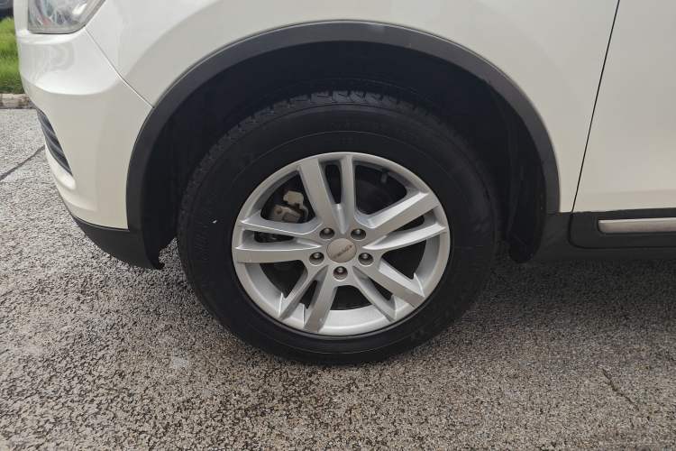 Used Yema T70 2015 Revised 1.8T CVT Elegant Version Exterior 7