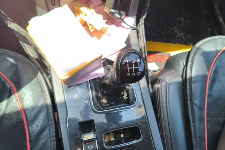 Used Yema T70 2015 1.8L Manual Comfort Model Gear Lever