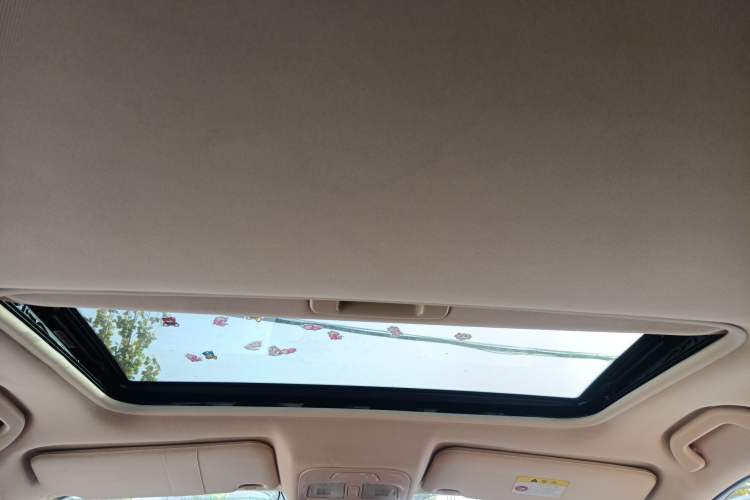 Used Yema T70 2015 Revised 1.8T CVT Elegant Version Headliner