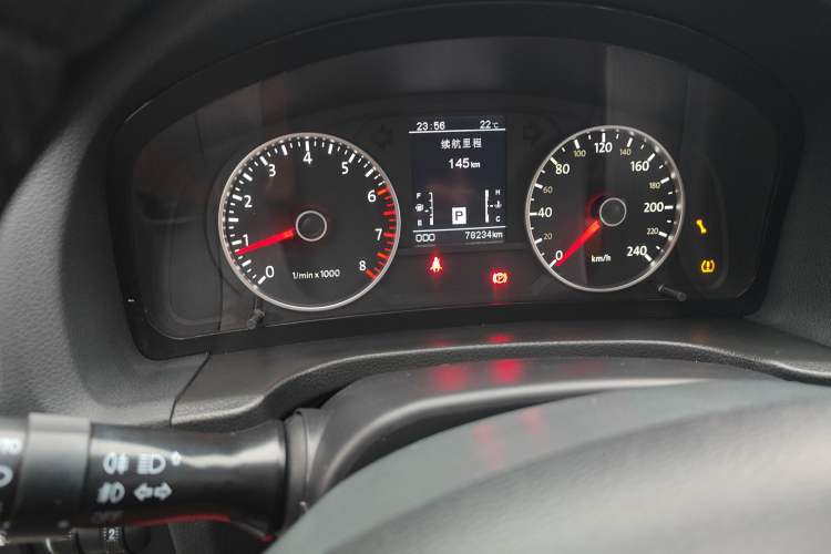Used Yema T70 2015 Revised 1.8T CVT Elegant Version Instrument Cluster