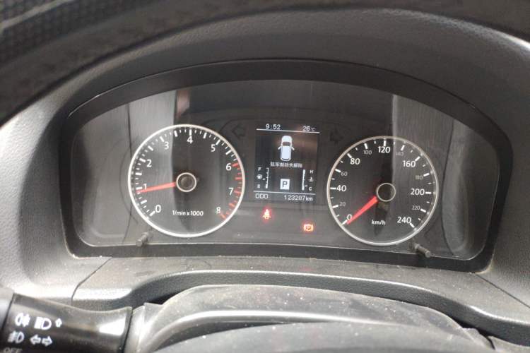 Used Yema T70 2015 Revised 1.8T CVT Elegant Version Instrument Cluster