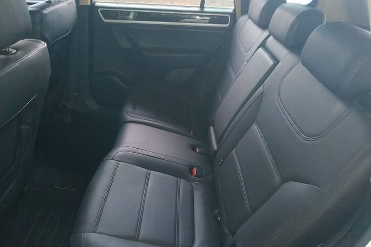 Used Yema T70 2015 1.8L Manual Elite Model Interior 4