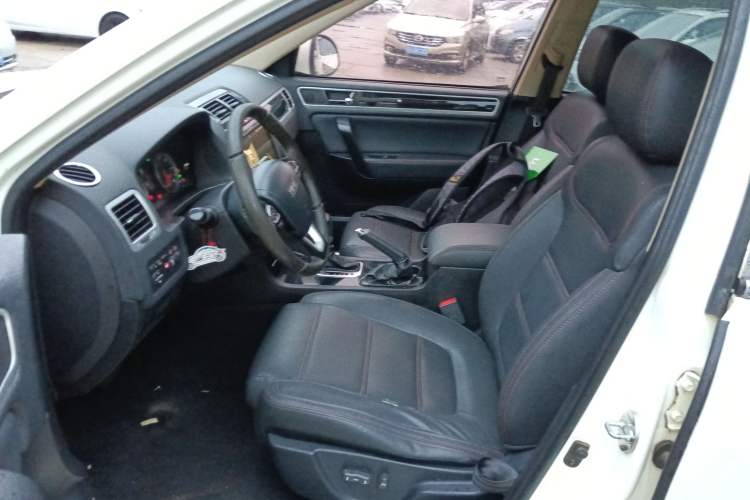 Used Yema T70 2015 Revised 1.8T CVT Elegant Version Left Front Seat