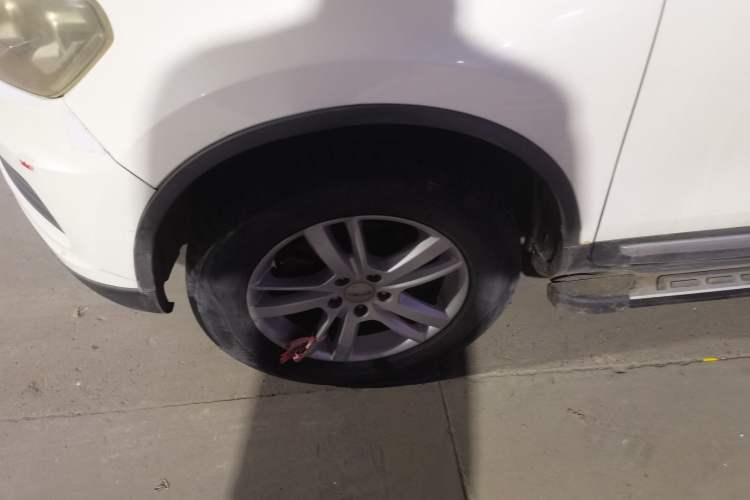Used Yema T70 2015 1.8L Manual Elite Model Left Front Wheel Hub