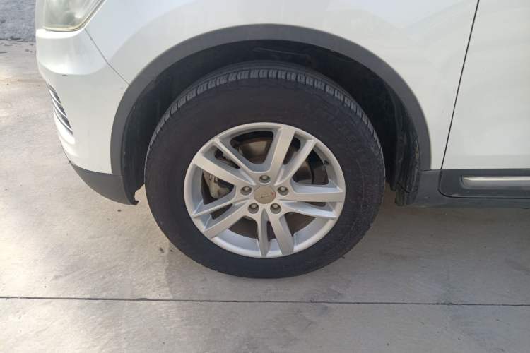 Used Yema T70 2015 Revised 1.8T CVT Elegant Version Left Front Wheel Hub