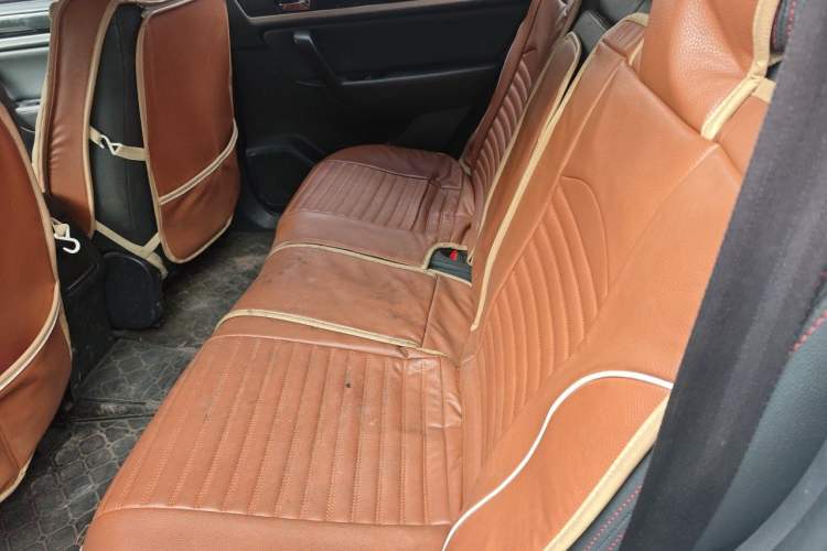 Used Yema T70 2015 Revised 1.8L Manual Elite Version Left Rear Seat