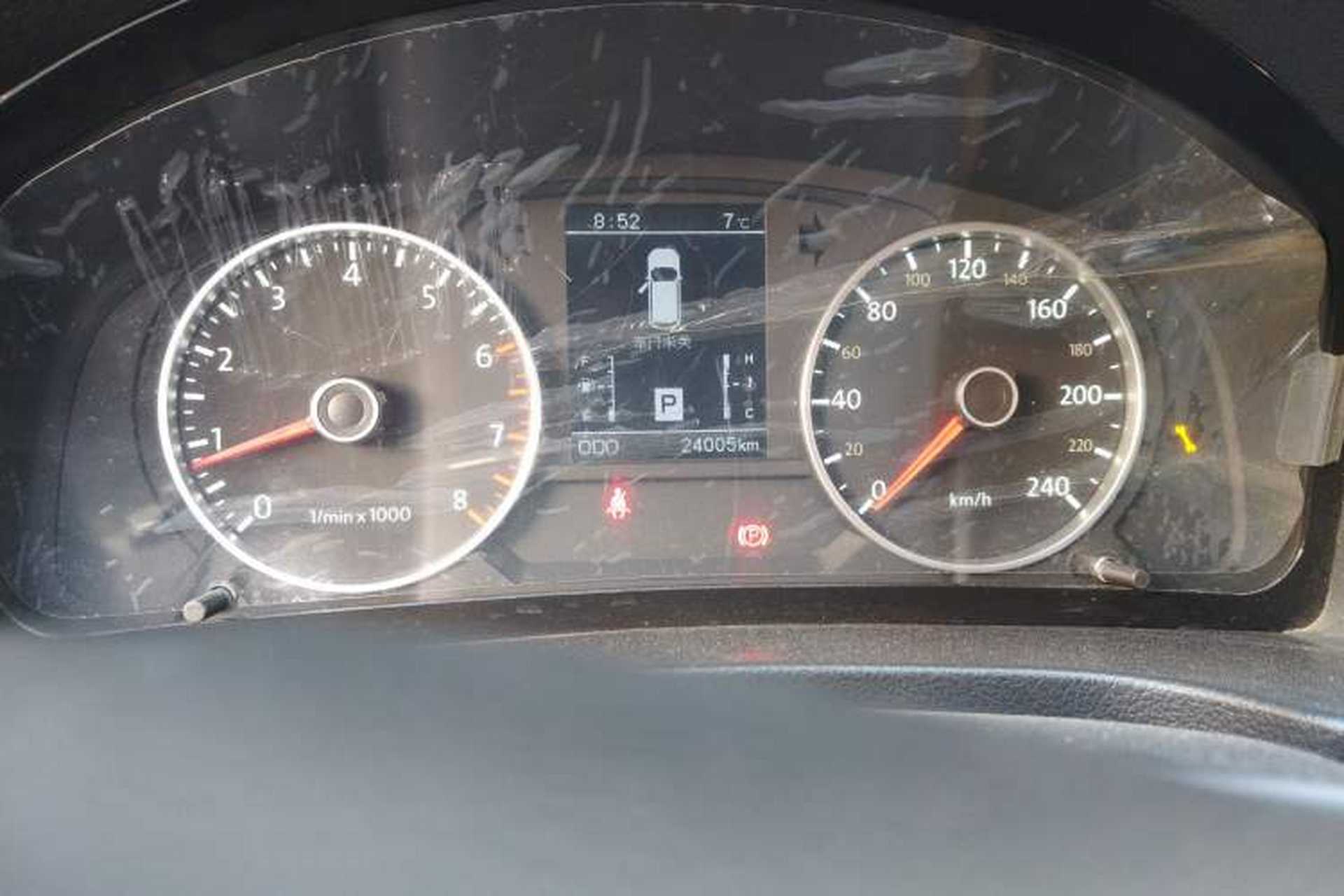 Used Yema T70 2015 Revised 1.8T CVT Elegant Version Odometer Close Up