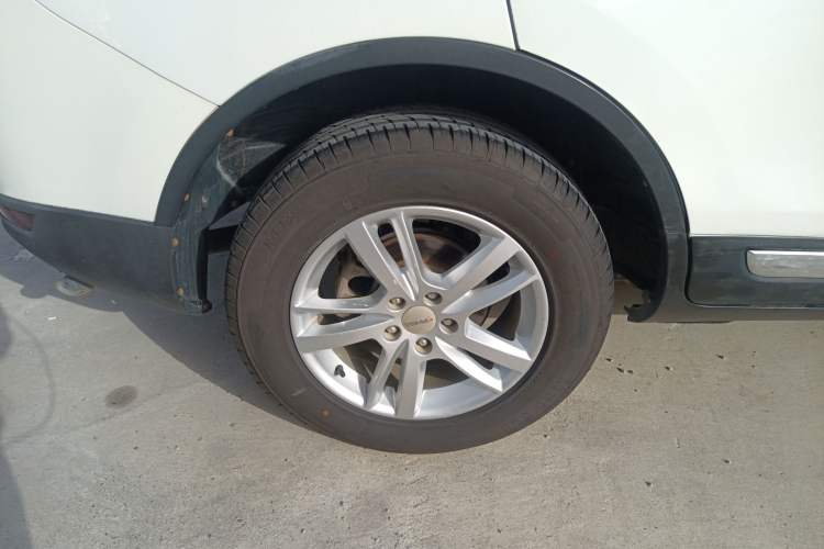 Used Yema T70 2015 Revised 1.8T CVT Elegant Version Right Rear Wheel Hub