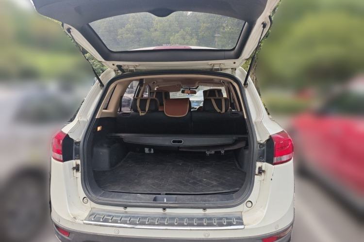Used Yema T70 2015 Revised 1.8L Manual Elite Version Trunk