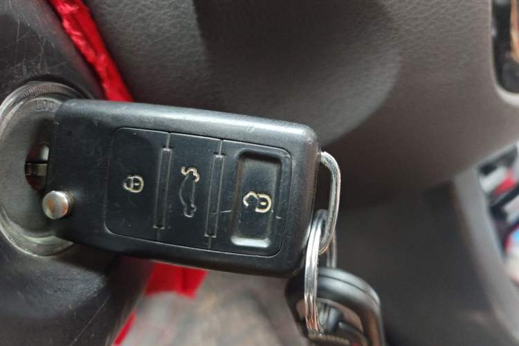 Used Yema T70 2015 Revised 1.8L Manual Elite Version Vehicle Key