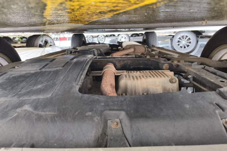 Used Yema T70 2015 1.8T CVT Flagship Model Chassis Front