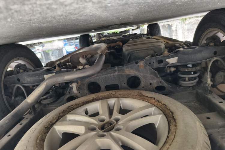 Used Yema T70 2015 1.8T CVT Flagship Model Chassis Rear