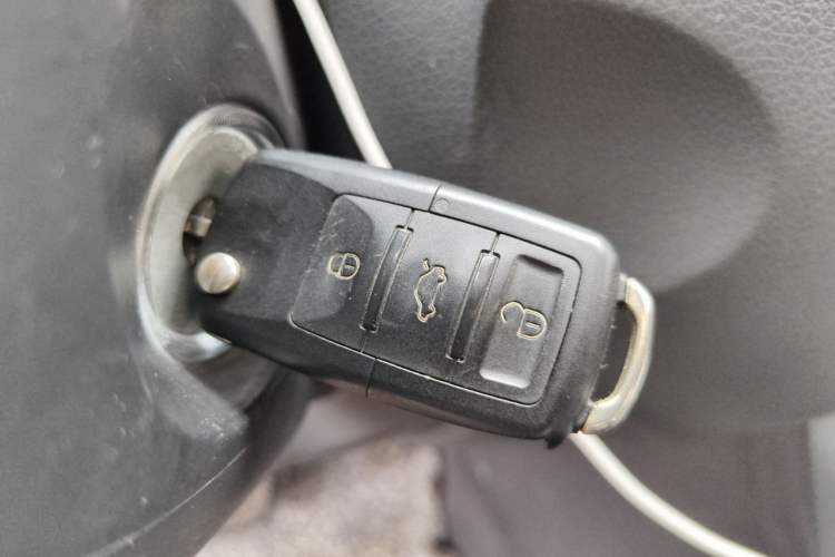 Used Yema T70 2015 1.8T CVT Flagship Model Vehicle Key