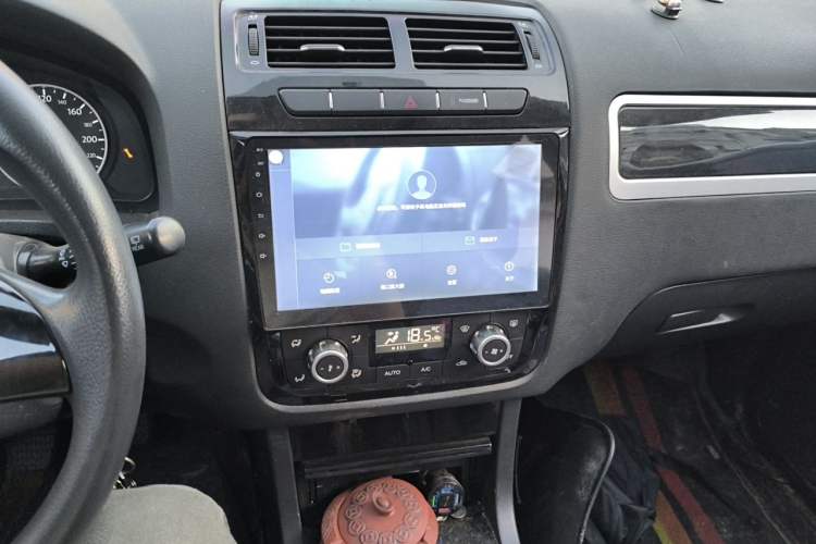 Used Yema T70 2016 1.8L Manual Comfort Model Audio And AC Panel