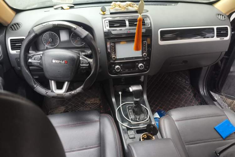 Used Yema T70 2016 1.8T CVT Elegant Model Center Console