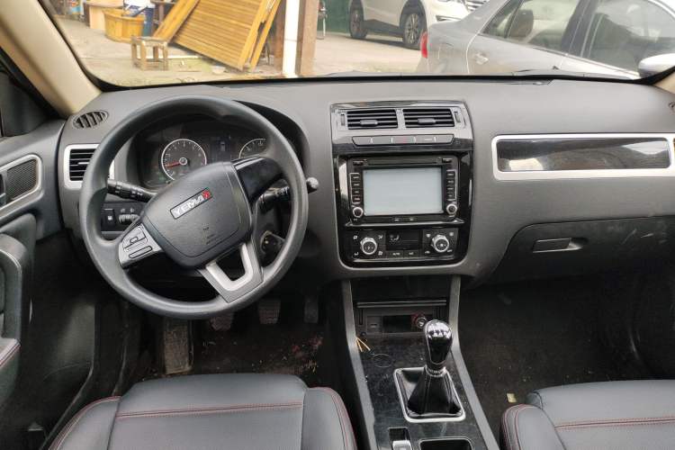 Used Yema T70 2016 1.8L Manual Elite Version Center Console