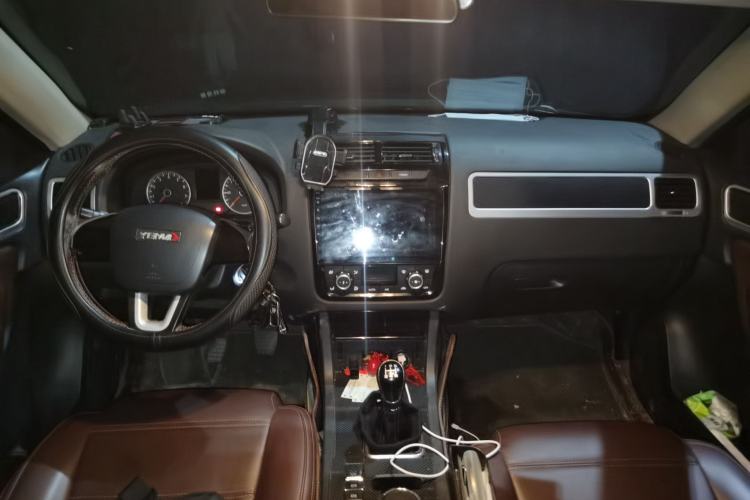 Used Yema T70 2016 Upgraded Model 1.8L Manual Comfort Version Center Console