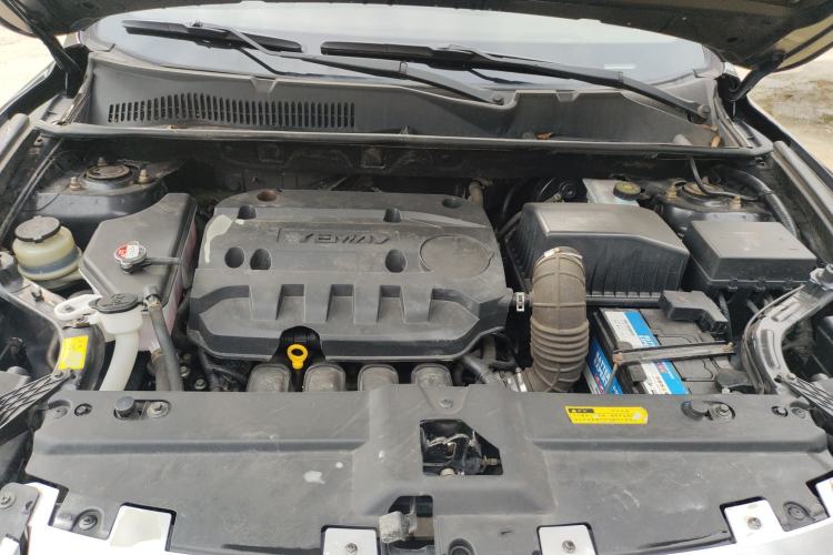 Used Yema T70 2016 1.8L Manual Elite Version Engine Bay