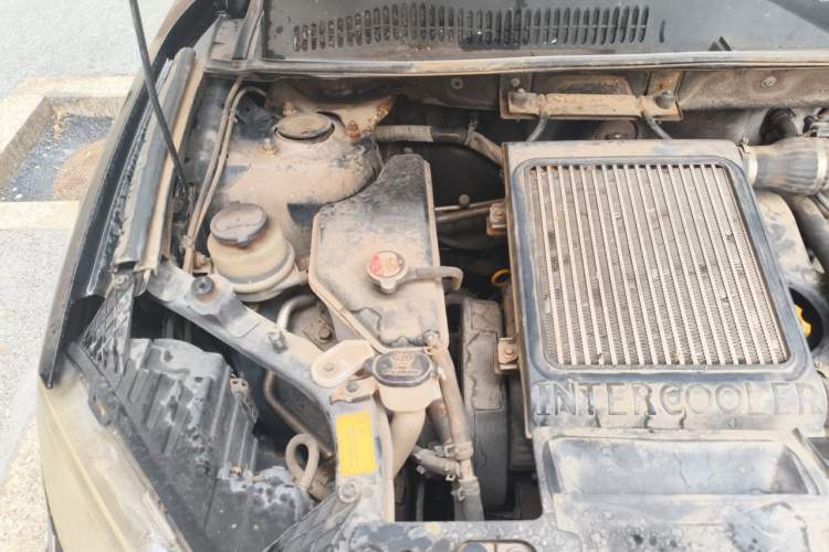 Used Yema T70 2016 1.8T CVT Elegant Model Engine Bay Right