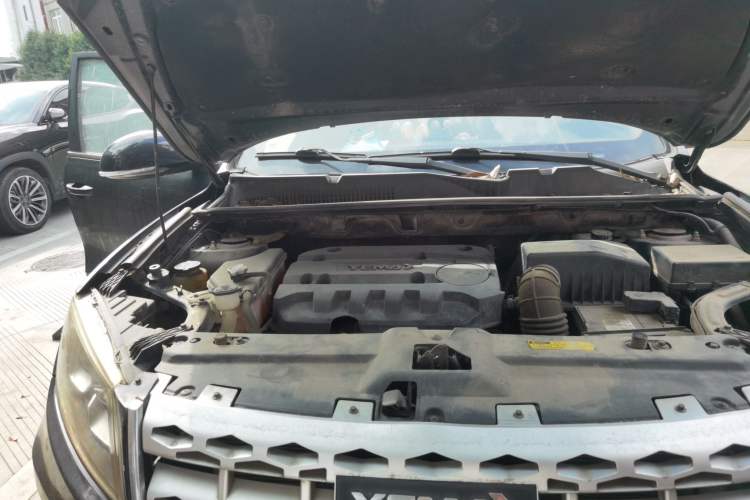 Used Yema T70 2016 Upgraded Model 1.8L Manual Elite Version Engine Bay Right