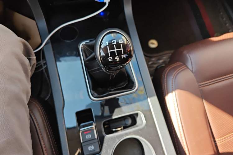 Used Yema T70 2016 1.8L Manual Comfort Model Gear Lever