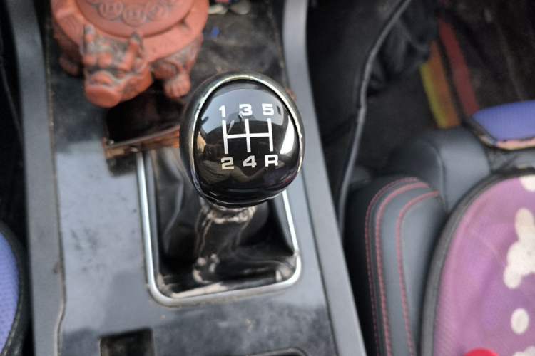 Used Yema T70 2016 1.8L Manual Comfort Model Gear Lever