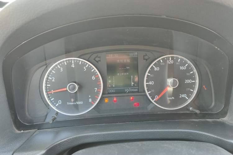 Used Yema T70 2016 Upgraded Model 1.5T Manual Luxury Version Instrument Cluster