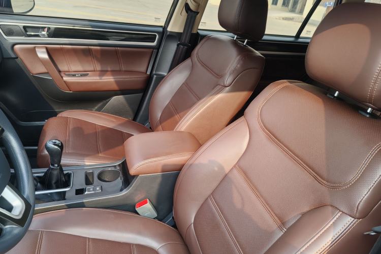 Used Yema T70 2016 Upgraded Model 1.8L Manual Comfort Version Interior 4