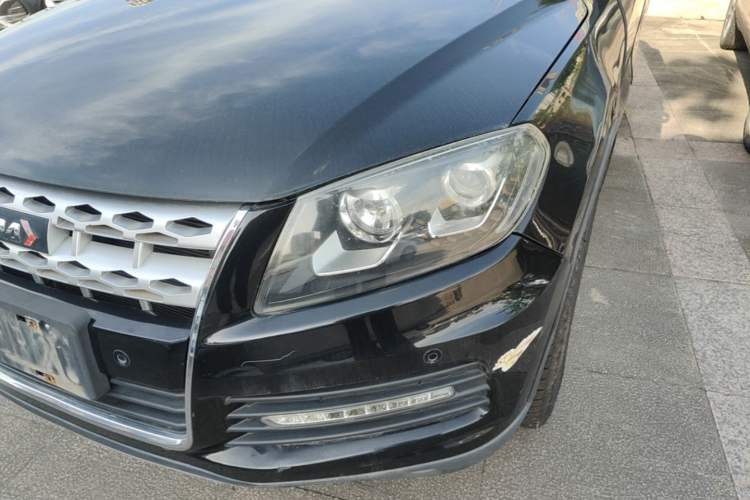 Used Yema T70 2016 Upgraded Model 1.5T Manual Luxury Version Left Front Headlight