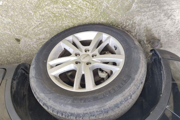 Used Yema T70 2016 1.8L Manual Elite Version Left Front Wheel Hub