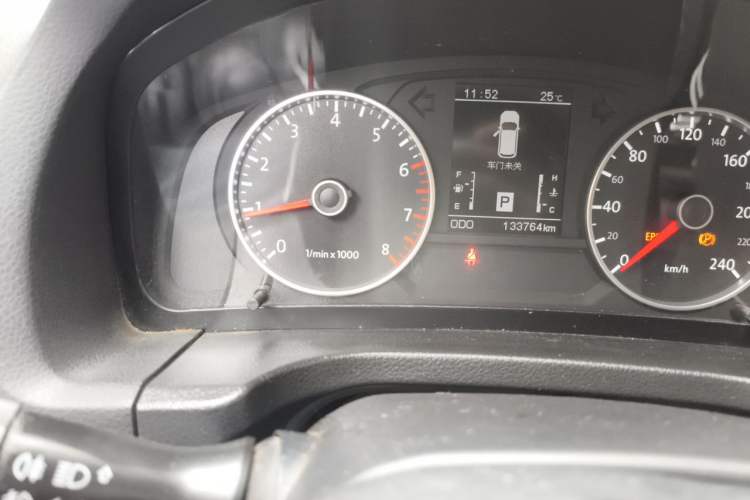 Used Yema T70 2016 1.8T CVT Elegant Model Odometer Close Up
