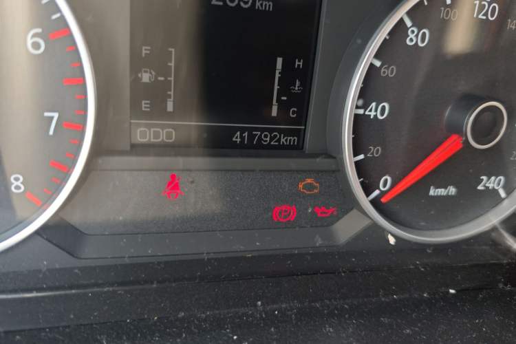 Used Yema T70 2016 Upgraded Model 1.8L Manual Comfort Version Odometer Close Up