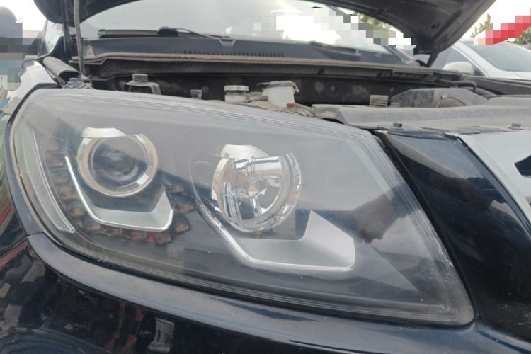 Used Yema T70 2016 Upgraded Model 1.8L Manual Comfort Version Right Front Headlight
