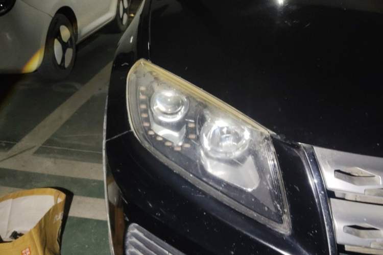 Used Yema T70 2016 Upgraded Model 1.5T Manual Leading Version Right Front Headlight