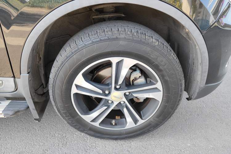 Used Yema T70 2016 Upgraded Model 1.5T Manual Luxury Version Right Rear Wheel Hub