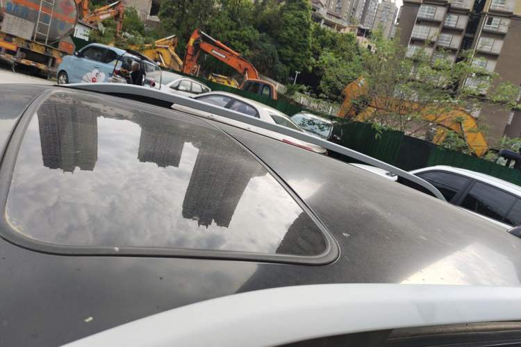 Used Yema T70 2016 1.8L Manual Elite Version Roof