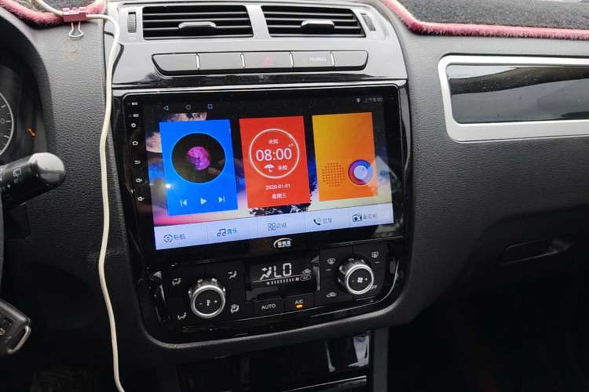 Used Yema T70 2016 1.8T CVT Elegant 7-Seater Audio And AC Panel