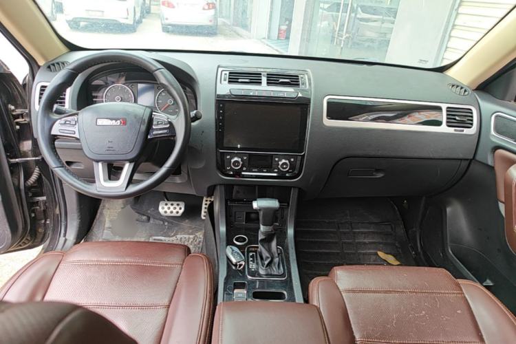 Used Yema T70 2016 Upgraded Model 1.8T CVT Flagship Edition Center Console