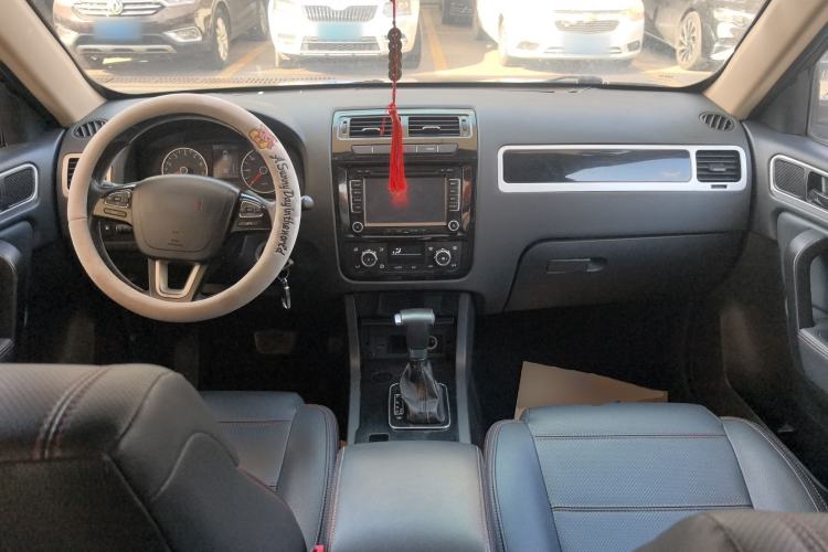 Used Yema T70 2016 1.8T CVT Elegant Model Center Console