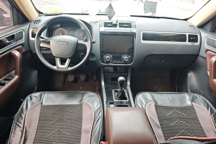 Used Yema T70 2016 Upgraded Model 1.8L Manual Comfort Version Center Console