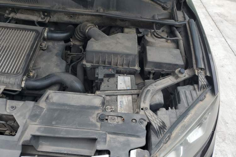 Used Yema T70 2016 Upgraded Model 1.5T Manual Leading Version Engine Bay Left