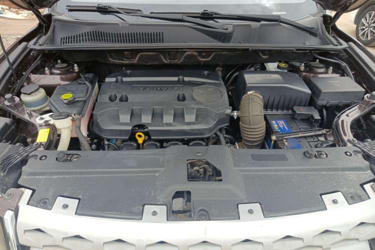 Used Yema T70 2016 Upgraded Model 1.8L Manual Elite Version Engine Bay