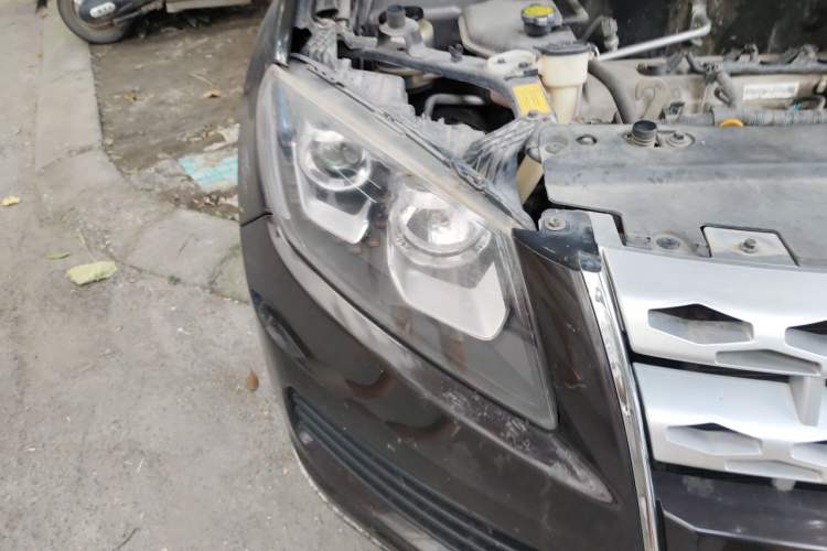 Used Yema T70 2016 1.8L Manual Value Edition Engine Bay Right