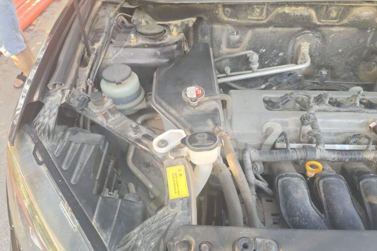 Used Yema T70 2016 Upgraded Model 1.8L Manual Comfort Version Engine Bay Right