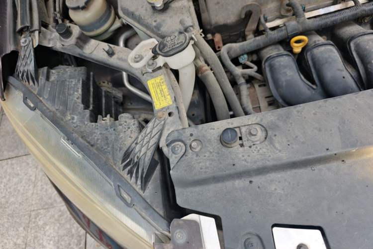 Used Yema T70 2016 Upgraded Model 1.8L Manual Comfort Version Engine Bay Right